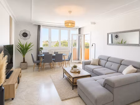 appartement t3 meublé avec balcon, parking et cave pont de