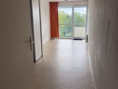 studio avec place de parking