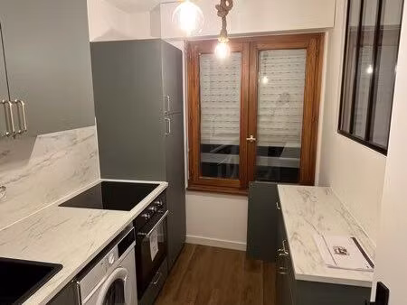 studio 27m2 au pied du nouveau t7 avec parking