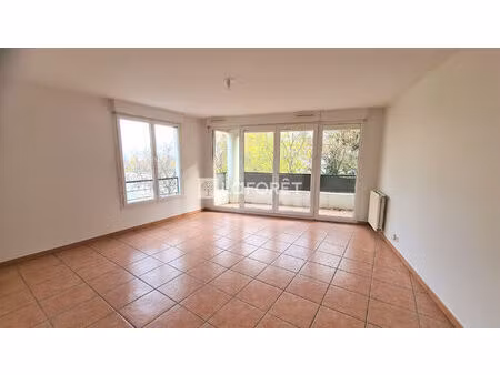 appartement bron 3 pièces 67 m2