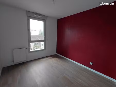 appartement t3 pièces avec balcon