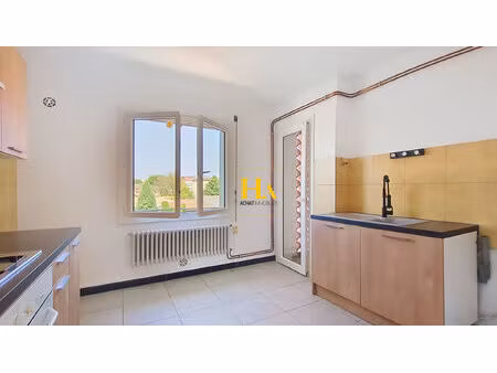 appartement t3 traversant de 58m², 2 chambres , balcon et cave