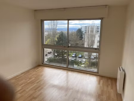 joli studio facultes montmuzard avec parking couvert