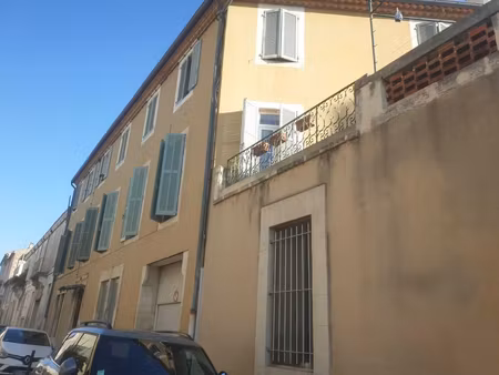 nimes, quartier beaux arts appartement type 4 de 94.49 m2 au 1er etage