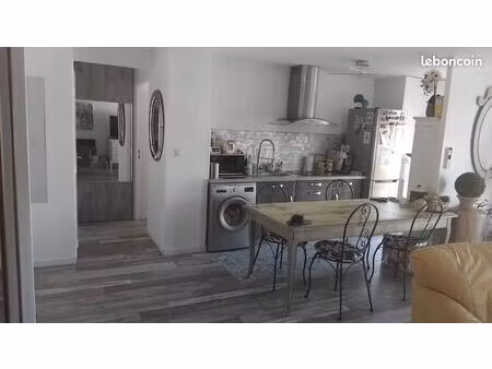 f2 appartement valescure 49m2