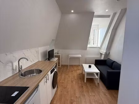 studio meublé rénové de 19 m² avec parking – idéal étudiant ou jeune actif