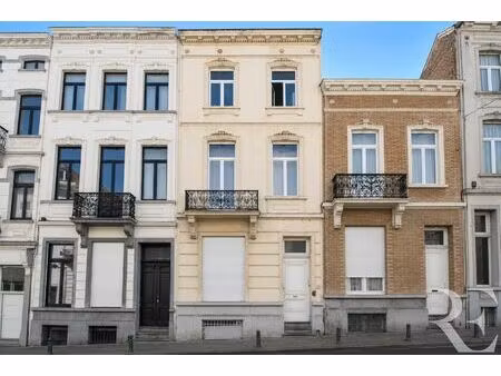 appartement à louer à rue du collège 89 ixelles (vbe52773)