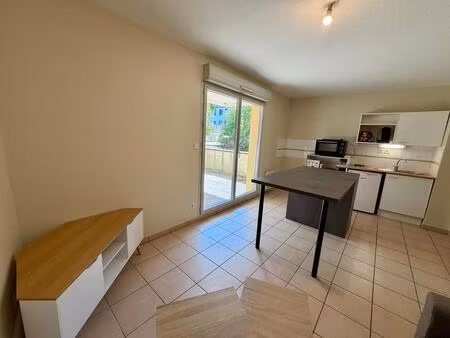 toulouse, appartement t2 meublé avec place de parking en sous-sol