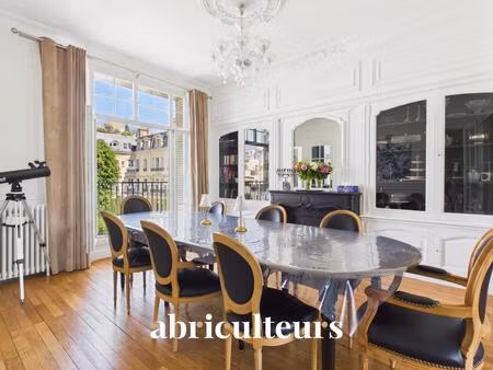 appartement familial - 189 m² - 7 pièces - charme de l'ancien en vente à saint-mandé (9416