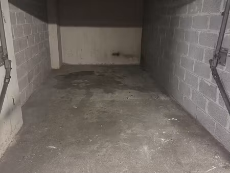 a louer garage cannes carnot