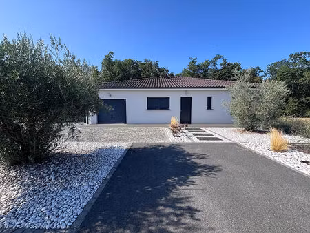 maison neuve partiellement meublé à saussignac !