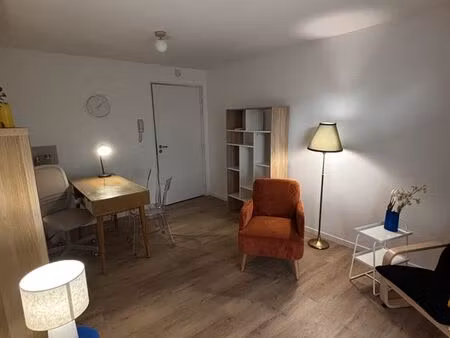 cabinet à louer aix les milles partagé ou temps plein