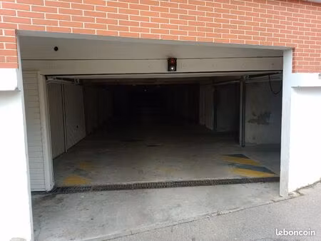 emplacement parking ds sous sol resudence