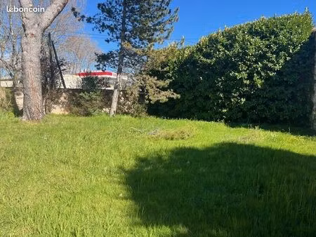 terrain à bâtir de 520 m² à aix-en-provence (13)