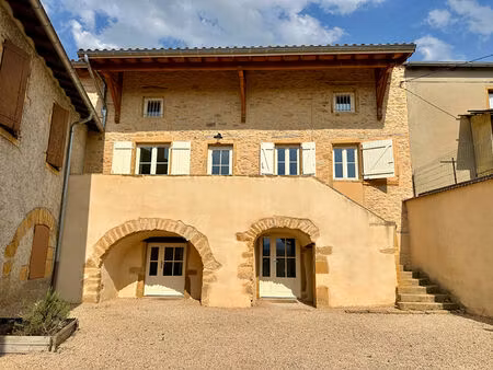 le bois d'oingt - maison - 5 pièces - 120 m² - cour - cave - chambre indépendante