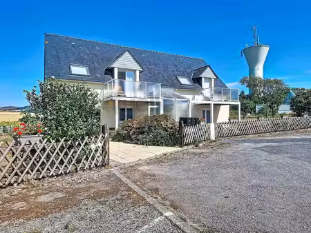 maison composée de trois appartements indépendants à seulement 400 mètres de la plage de p