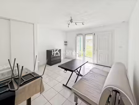 studio meublé en rez-de-chaussée