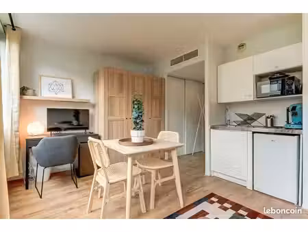 studio 1 pièce 24 m²