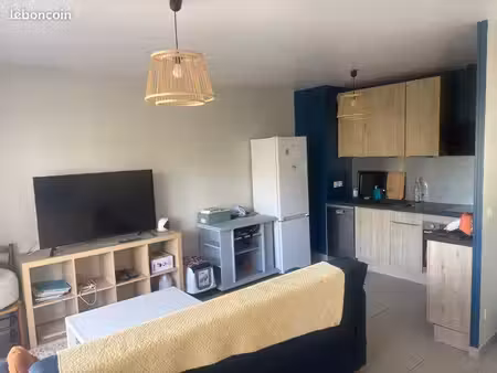 location / appartement meublét2 / 38 m2 / secteur salengro - la doua