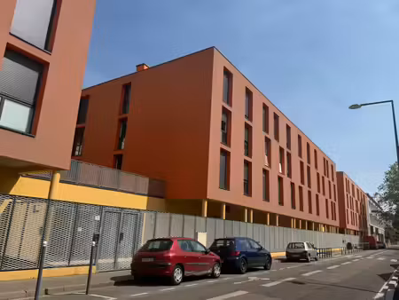 villeurbanne, proximité montchat, garage box fermé 13 m², résidence sécurisée 2017