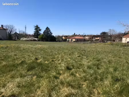 terrain 1080 m² gramat