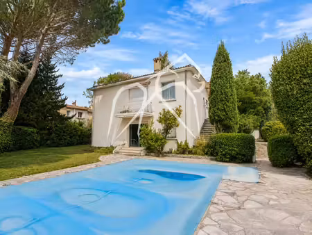 rare à montpellier aiguerelles | maison 8 pièces 230 m² avec piscine et terrain de 1 100 m