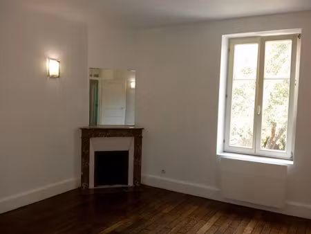 location appartement 2 pièces 44 m² à nancy (54000)