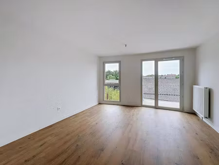location appartement 2 pièces 42 m² à valenciennes (59300)