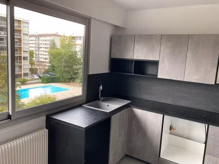 location appartement 2 pièces 52 m² à lyon 5ème (69005), 927 €
