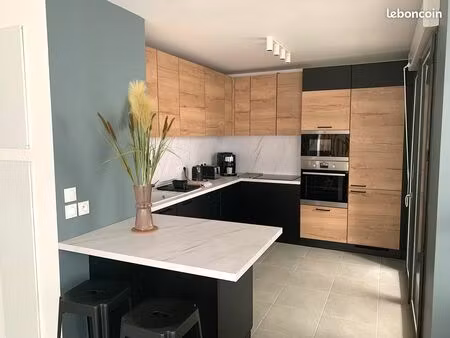 loue en colocation appartement duplex 94m² - quartier cité du vin