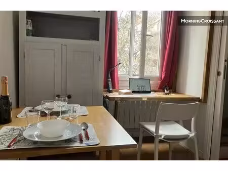 un studio à montmartre