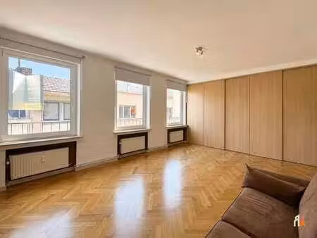 studio lumineux à louer, liège