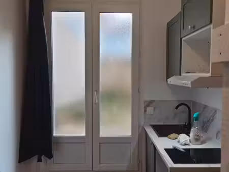 studio meublé avec rez-de-jardin et mezzanine