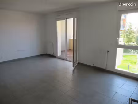 t3 de 67 m² avec balcon et parking