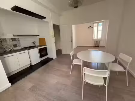 location appartement 3 pièces 65 m² à poitiers (86000)