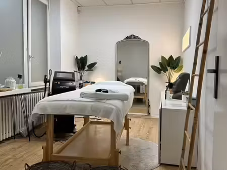 local commercial