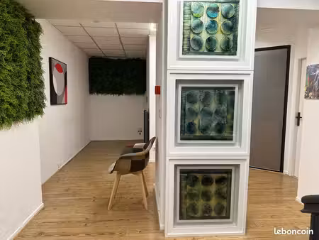 local onglerie ou autre