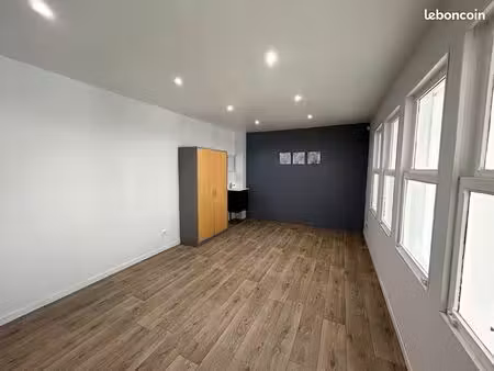 cabinet médical / paramédical 19 m² - feignies - parking - pmr