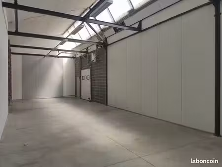 local d'activité - 80 m²
