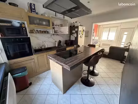 maison 4 pièces 85 m²