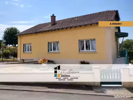 maison 8 pièces 137 m²