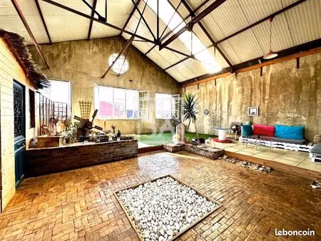 maison 7 pièces 202 m²
