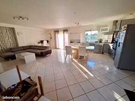 t4 88 m² + garage cabestany