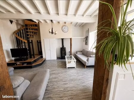 maison de caractère avec poutres apparentes – 95 m²