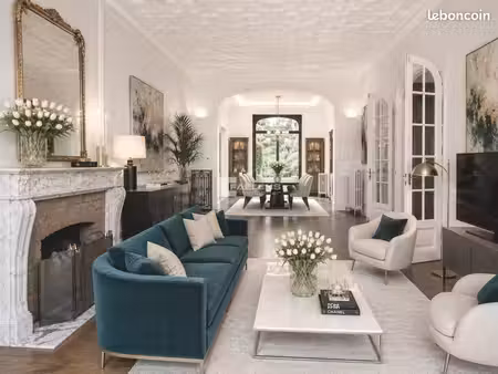 maison 7 pièces 226 m²