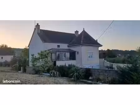 maison de charme avec terrasse aménagée et terrain de 1286m2