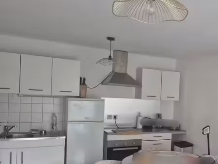 location t2 + garage résidence calme et sécurisée