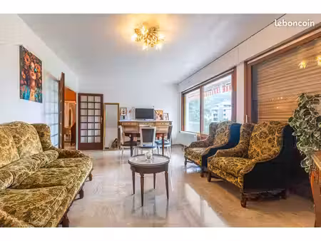 appartement 3 pièces 84 m²