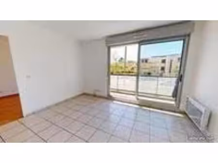location appartement 2 pièces 38 m² à lyon 8ème (69008), 815 €