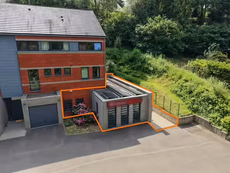 bureau à louer à embourg de ± 77 m² !